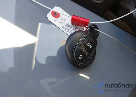 2021 Mini Convertible Cooper S z USA, uszkodzony, nr VIN WMWWJ5C07M3N26546